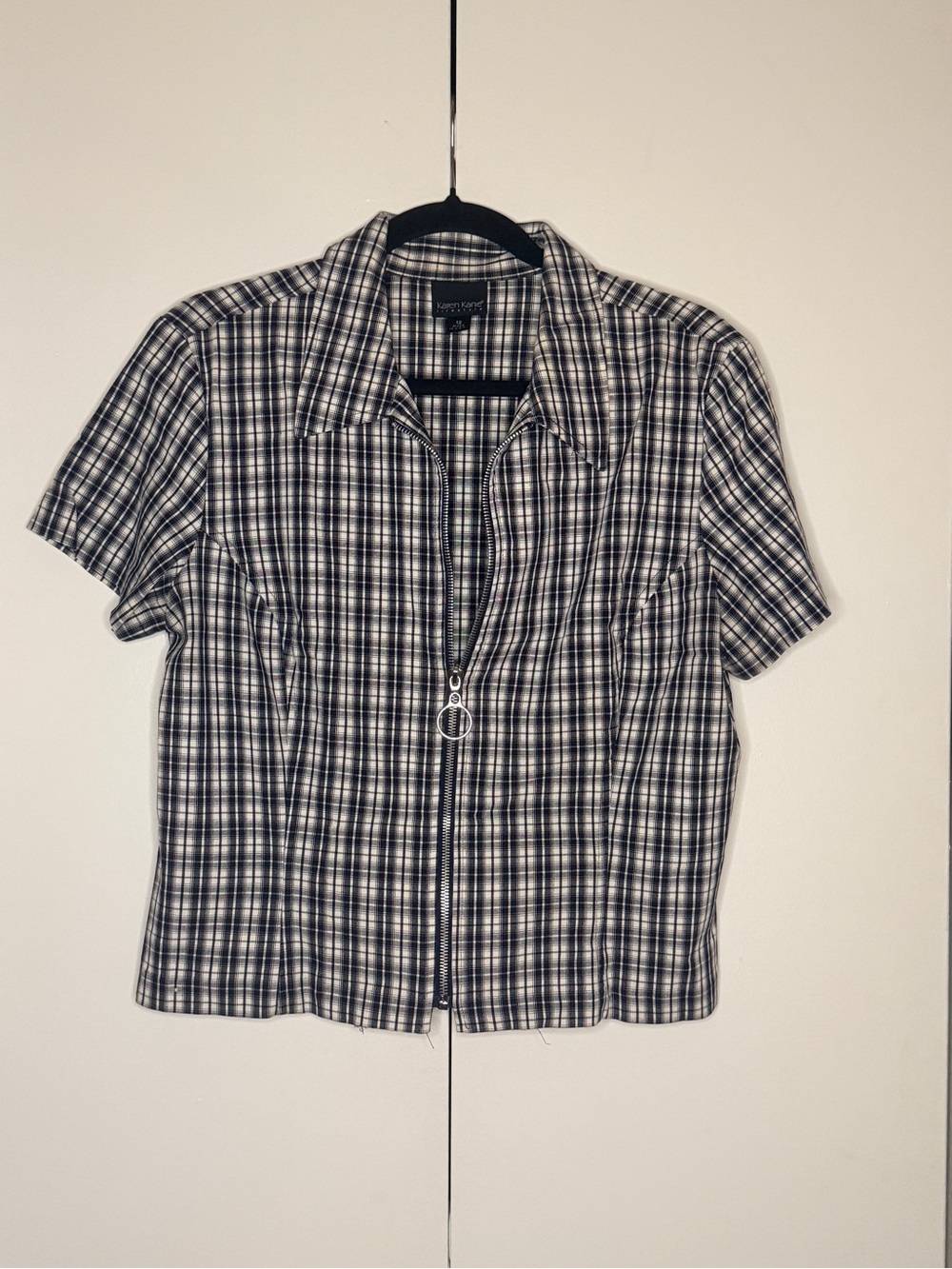 Karen Kane Black & White Plaid Zip-Up Short Sleeve Shirt
